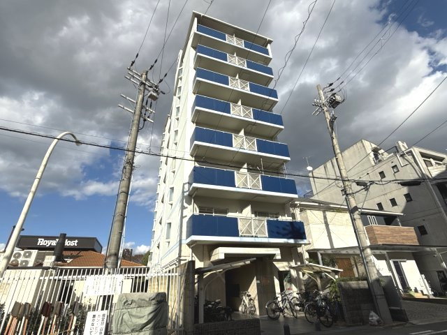 メゾンデール本町の外観