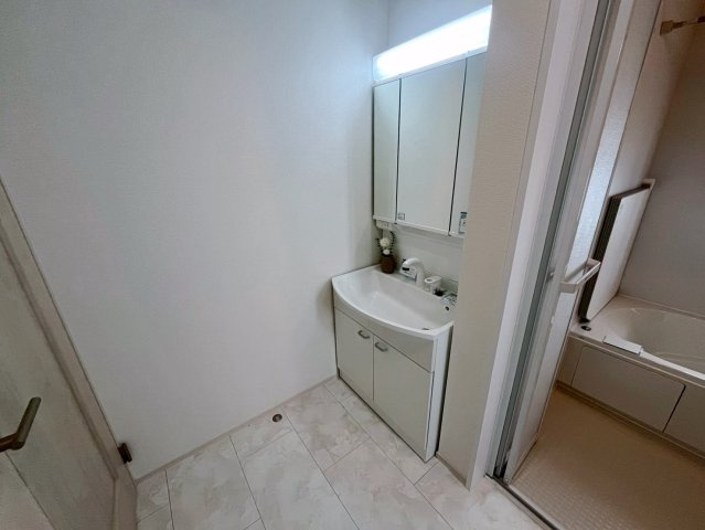 ハートフルタウン沖縄市古謝　全1棟の脱衣所