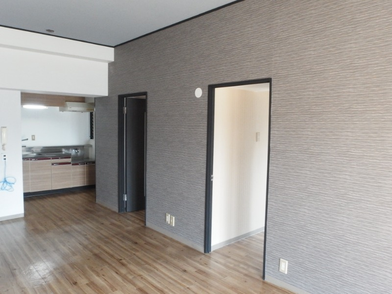 イーストガーデン杉の木館の居間・リビング