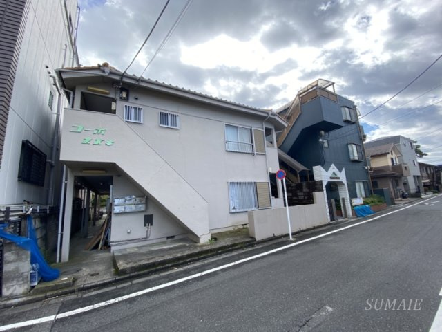 コーポスズキの外観