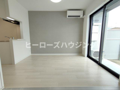 【内装】 | リアコート阪大前