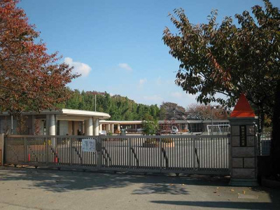 【周辺】 | リナージュハイム | 陽南第二幼稚園まで1500m