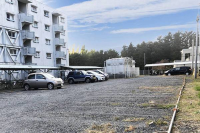 【駐車場】 | ビレッジハウス平出3号棟 | 車をお持ちの方に嬉しい駐車場付きの物件です