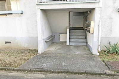 【エントランス】 | ビレッジハウス平出3号棟 | 清潔なエントランスです