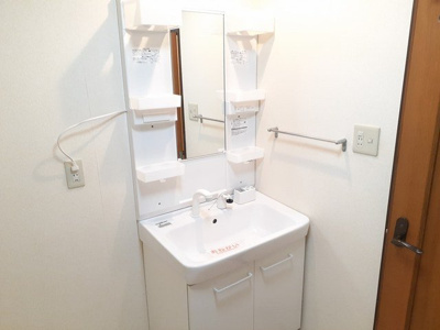 【洗面所】 | 双葉ハイム一条 | 忙しい朝には欠かせない洗面所です