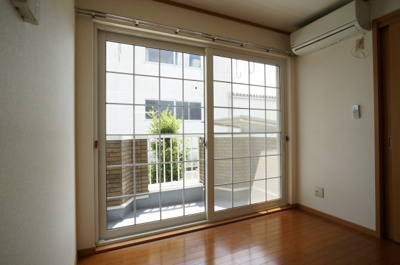 【バルコニー】 | ファミリーヌⅡ | バルコニーからの眺めを楽しみながら食事をしませんか