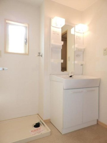 ひまわりＡの洗面所|コンパクトで使いやすい洗面所