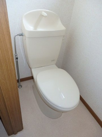 ファースト　ステップのトイレ|清潔感のあるトイレです