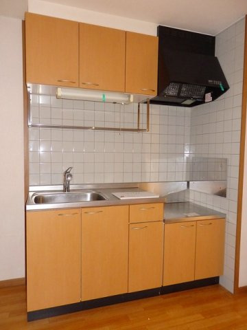 ファースト　ステップのキッチン|コンパクトなキッチンで掃除もラクラク