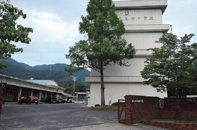 ルミエ－ルの周辺|亀崎中学校まで1000m