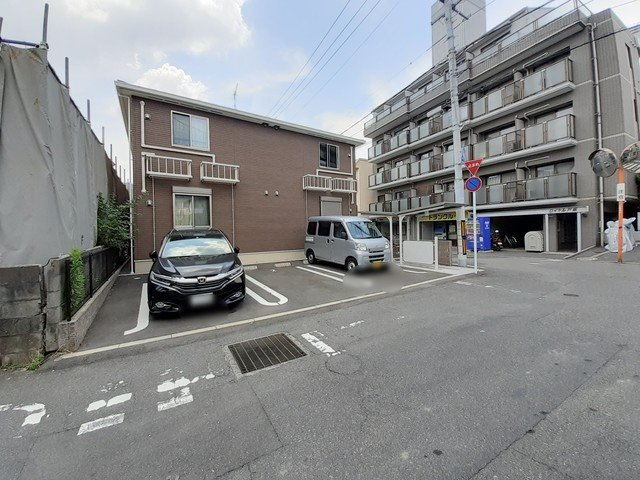 メゾン　シュシュの駐車場|駐車スペースもあります