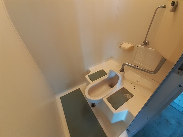 草内橋折事務所付倉庫Ｂのトイレ