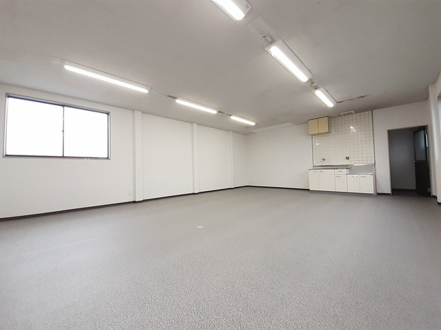 草内橋折事務所付倉庫Ｂの内装