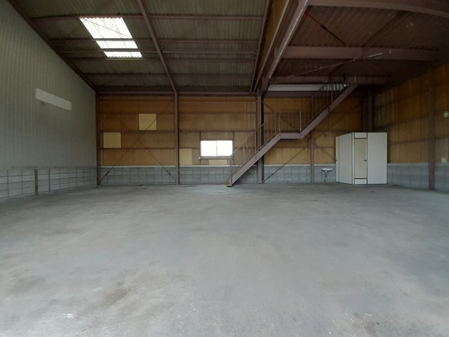 草内橋折事務所付倉庫Ｂの内装