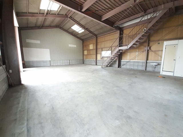 草内橋折事務所付倉庫Ｂの内装