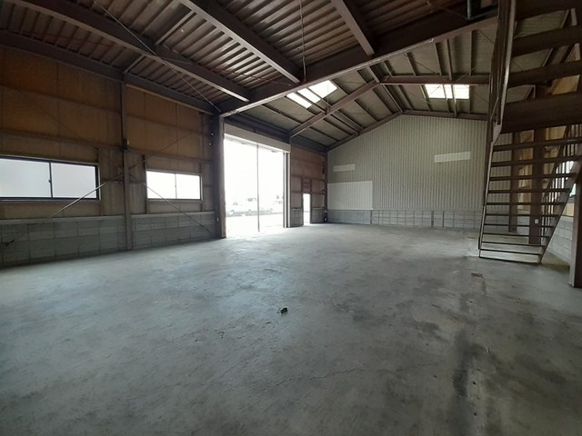 草内橋折事務所付倉庫Ｂの内装