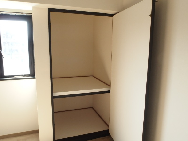 イーストガーデン杉の木館の収納