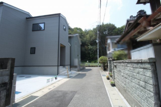福井町　新築戸建の前面道路含む現地写真