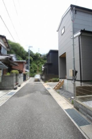 福井町　新築戸建の前面道路含む現地写真