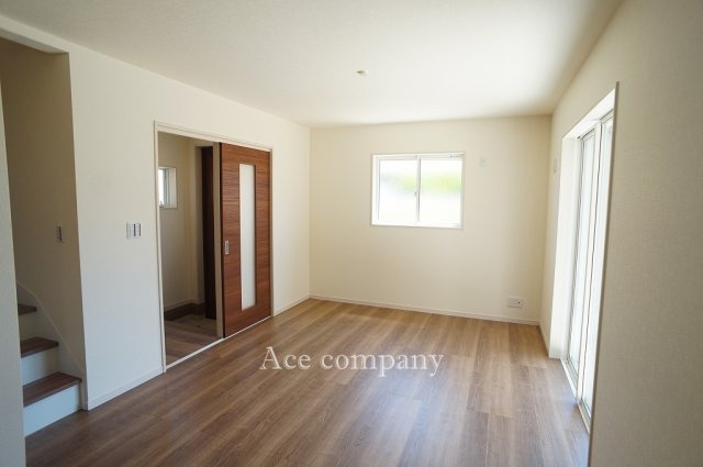 【居間・リビング】 | 八尾市萱振町2丁目 | 【LDK：広々19.87帖！】