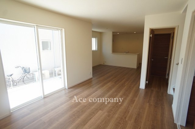 【居間・リビング】 | 八尾市萱振町2丁目 | 【LDK：広々19.87帖！】