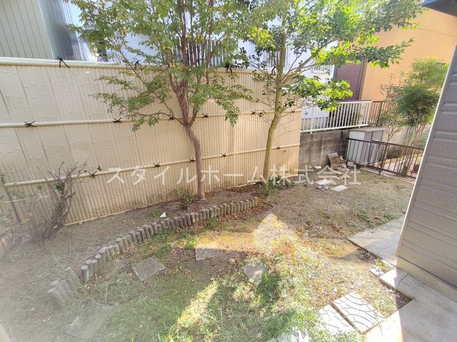 曙町測点戸建２の庭