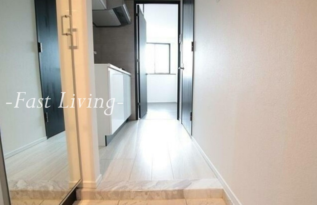 GRAN PASEO 市谷甲良町の玄関