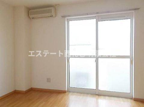 メゾン・ボヌールFⅡの居間・リビング