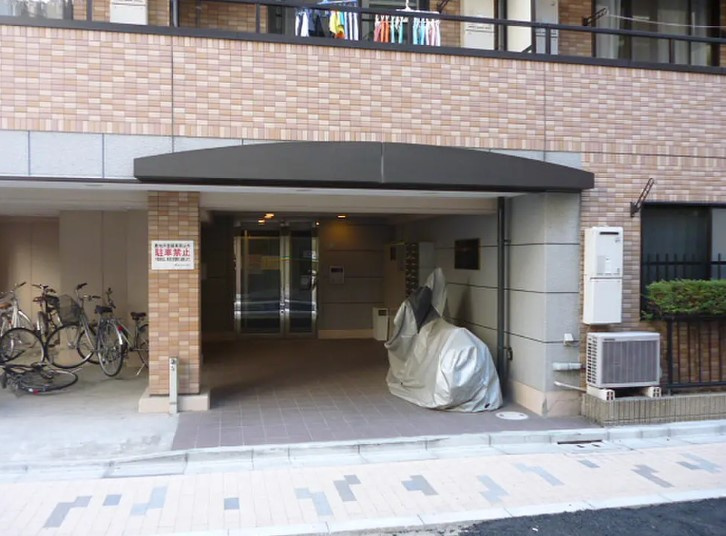 クリーンガーデン御茶ノ水の外観