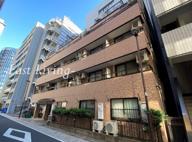 クリーンガーデン御茶ノ水のエントランス