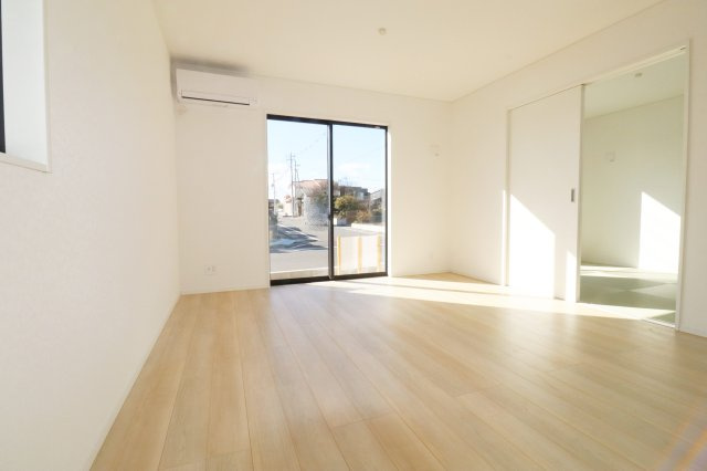 岩瀬郡鏡石町旭町　　　２号棟　　鏡石第２小学校、鏡石中学区の居間・リビング