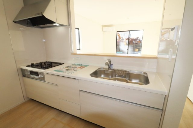 岩瀬郡鏡石町旭町　　　２号棟　　鏡石第２小学校、鏡石中学区のキッチン