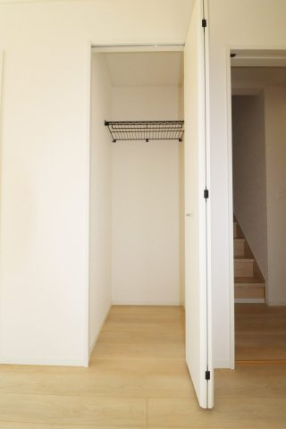 岩瀬郡鏡石町旭町　　　２号棟　　鏡石第２小学校、鏡石中学区の収納|リビング収納♪