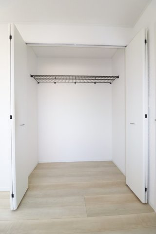 岩瀬郡鏡石町旭町　　　２号棟　　鏡石第２小学校、鏡石中学区の収納