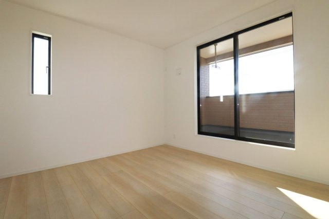 岩瀬郡鏡石町旭町　　　２号棟　　鏡石第２小学校、鏡石中学区の洋室