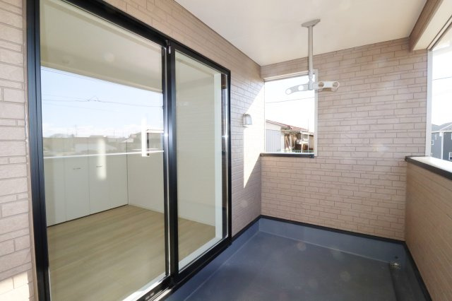 岩瀬郡鏡石町旭町　　　２号棟　　鏡石第２小学校、鏡石中学区のバルコニー