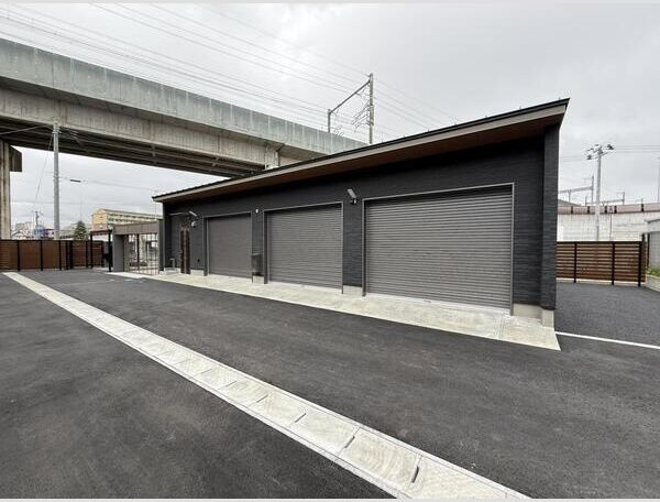 ソレアード南鍛冶町の駐車場