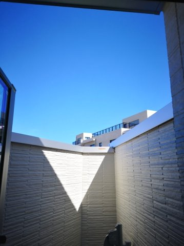 世田谷区若林３丁目のアパートのバルコニー