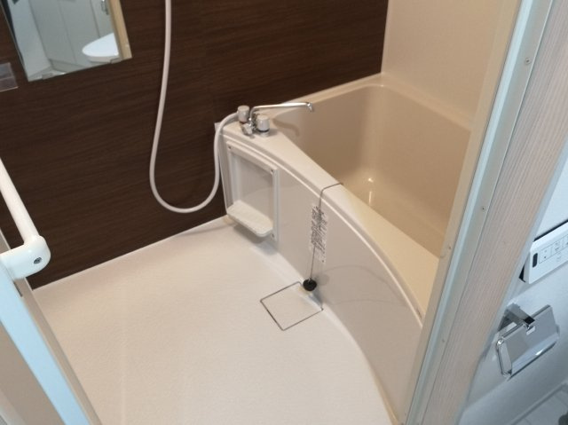 世田谷区若林３丁目のアパートの浴室