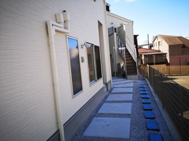 世田谷区若林３丁目のアパートのエントランス