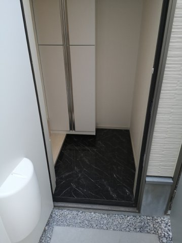 世田谷区若林３丁目のアパートの玄関