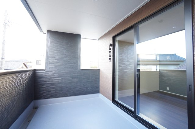 リーブルガーデン武豊町冨貴市場　3号棟のバルコニー|人気のインナーバルコニー♪