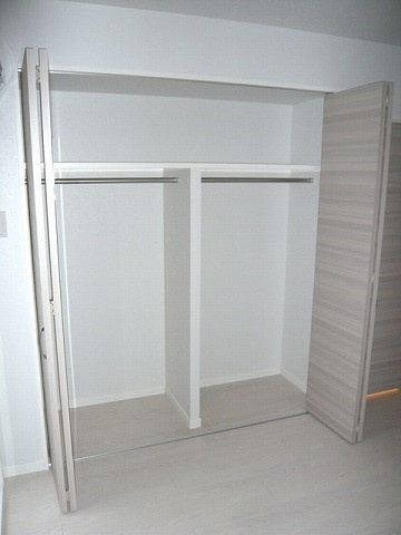 エンクレスト日赤通りの収納|こまごまとしたものを収納できそうですね