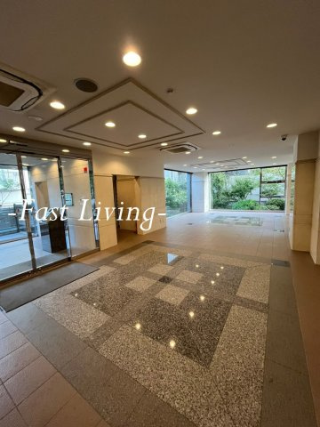 Primegate飯田橋のロビー