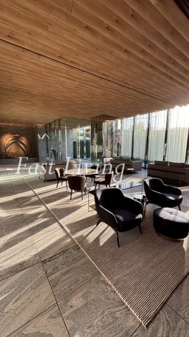 ブランズ千代田富士見のロビー