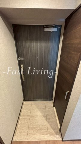 GRANSITE千代田水道橋の玄関