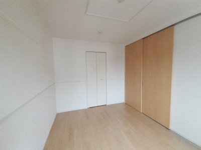 【内装】 | アクエリアス | 明るい色調の室内です