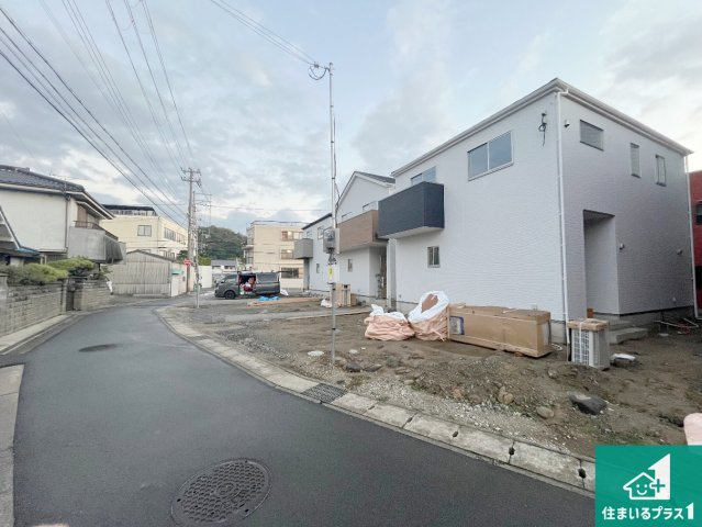 姫路市保城　第1期　新築一戸建ての前面道路含む現地写真|周辺は落ち着いた街並みの住宅地！子育てがしやすい住環境です！まだ未完成ですが、現地でしかわからない事もございます。是非一度ご覧ください。