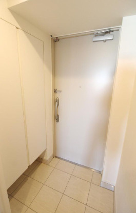 RJRプレシア菊川駅前の玄関