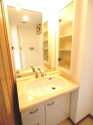 【洗面所】 | ベルデフラッツ守口ＳＯＵＴＨ | 使いやすい洗面所です